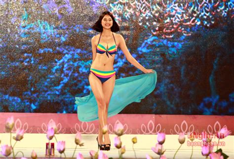 Ng M V Sexy C Ng Bikini C A Ng I P Ph Bi N Trang Th Ng Tin I N Tp Vinh