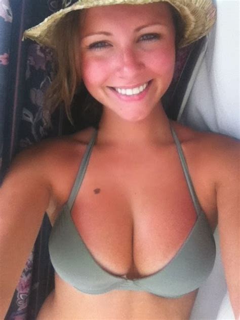 Nice Smile Porn Pic