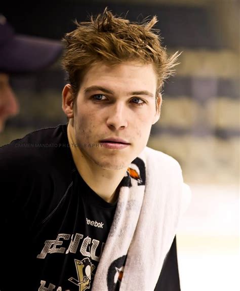 Beau Bennett • Pittsburgh Penguins • Carmen Mandato Photography Que