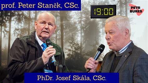 Prof Peter Staněk s Dr Josefem Skálou nad vrakovištěm politické