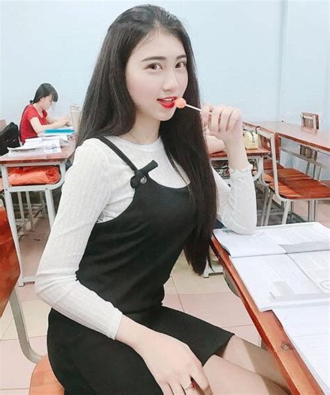 Hình ảnh hot girl xinh đẹp dễ thương nhất Facebook Tiktok