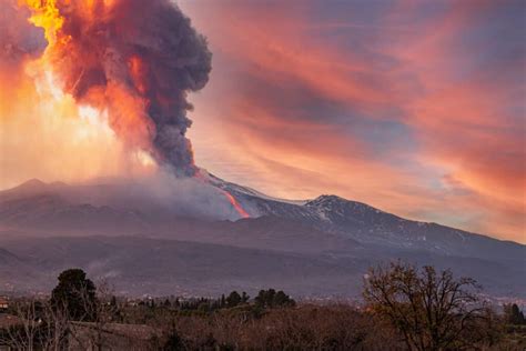 82 Volcanoes in Europe - A-Z Animals