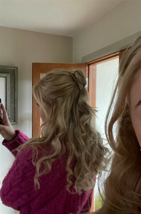 Feya On Twitter Blonde Hair Inspiration Long Hair Styles Curly Hair Styles