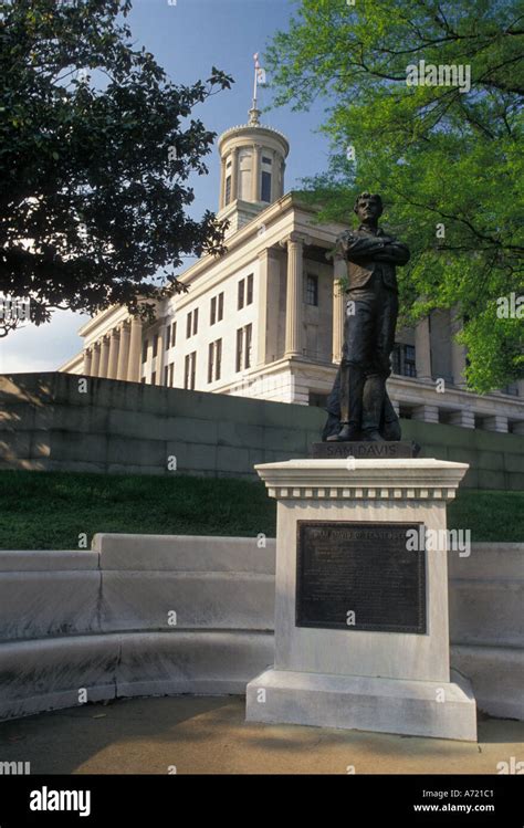 Sam Davis Statue Hi Res Stock Photography And Images Alamy