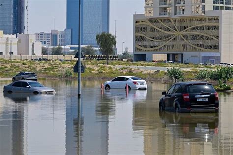 Chuvas Em Dubai