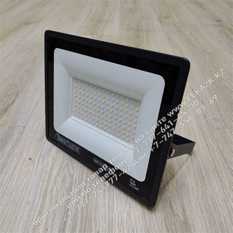 Уличный прожектор светодиодный 200 Ватт IP65 белый свет 6400К (980 ...