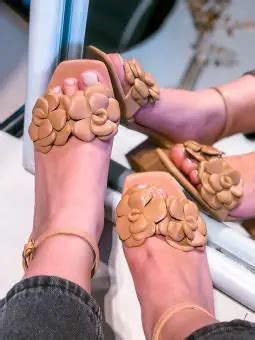 Sandália Salto Bloco 6cm Nude Flor Nude em Couro 4659 Depp