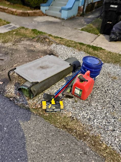 FREE CURB ALERT! - Garden Tools & Equipment - New Orleans, Louisiana