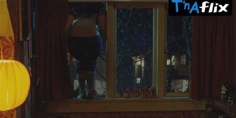 Megan Fox And Amanda Seyfried Lesbian Kiss In Jennifer S Body Tnaflix