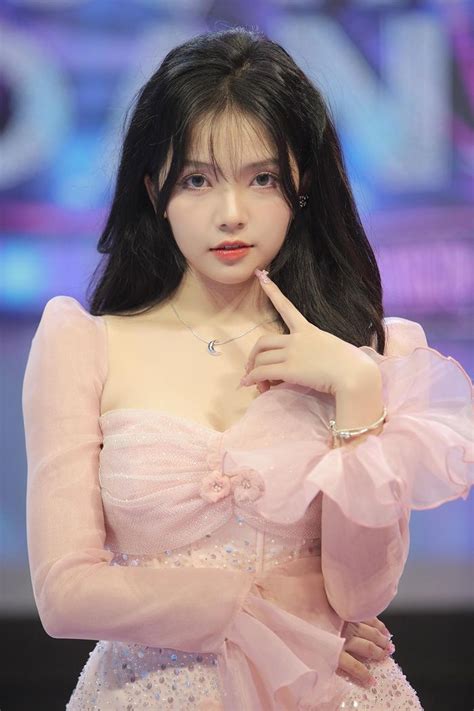 T T Nh Ho N M Hot Girl Phan Uy N Nhi T Ch I Nam Ch Nh D Chu N Gu B O I O N K T