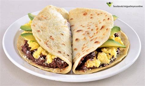 Baleadas Hondureñas Salvadorian Food Food Honduran Recipes