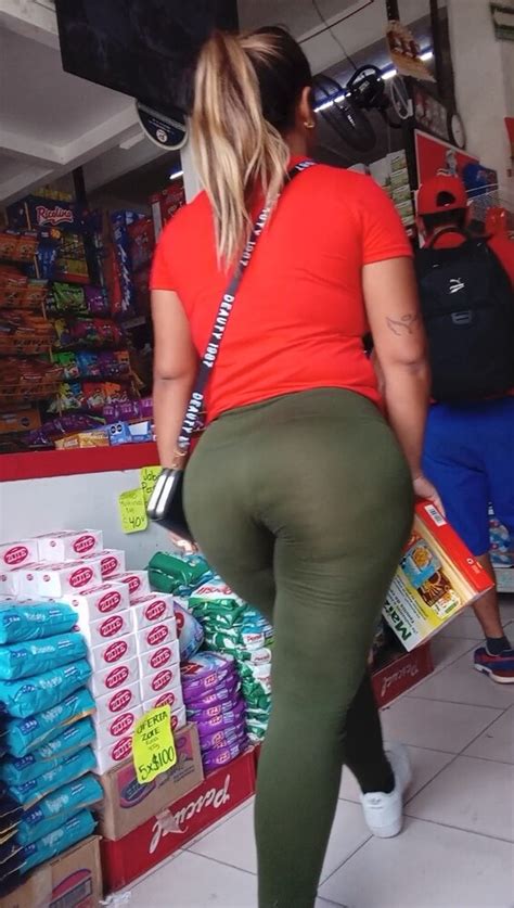 Really Big Mexican Bubble Butt Brunette OC Spandex Leggings Yoga Pants Forum