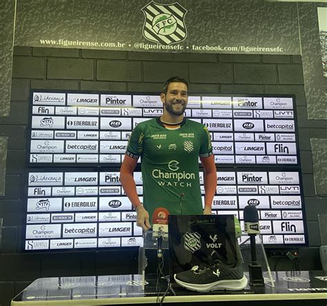 Figueirense Apresenta Tr S Refor Os Gabriel Gasparotto Ot Vio Gut E