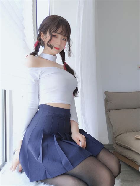 Baiyin811 白银81 邻家大姐姐的黑丝 Baiyin811 白银81 邻家大姐姐的黑丝 37 Porn Pic
