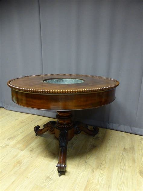 Antique Pedestal Table for sale at Pamono