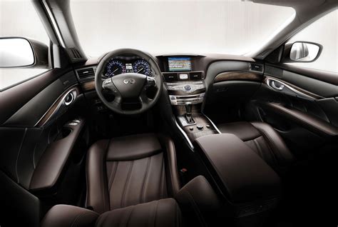 Ward’s Auto Rates 2011 Infiniti M56 For Best Luxury Interior