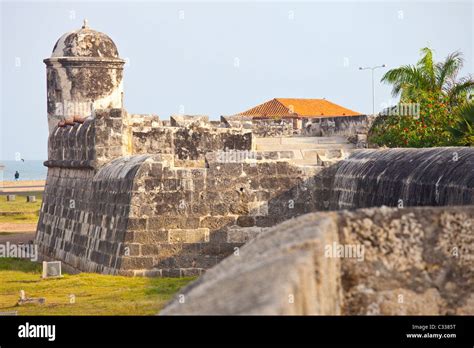 Old city walls, Cartagena, Colombia Stock Photo - Alamy