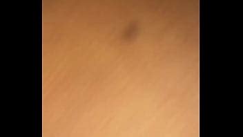 Puta de piel clara con culo gordo engaña a su novio para mí XVIDEOS