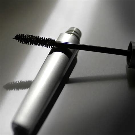 The Ultimate Buyer's Guide to the Best Vegan Mascara