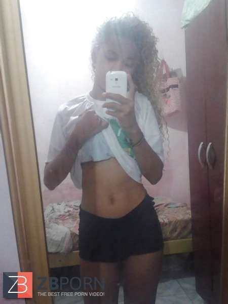 Taty Carioca Muito Cachorra Amiga ZB Porn