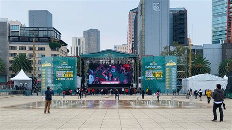 L Nzate A Ver La Copa Mundial De Futbol En El Fifa Fan Festival