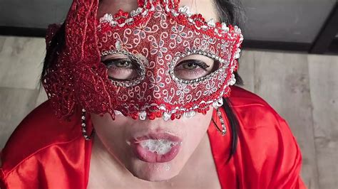 Jugosa milf chupó la polla de su hijastro xHamster