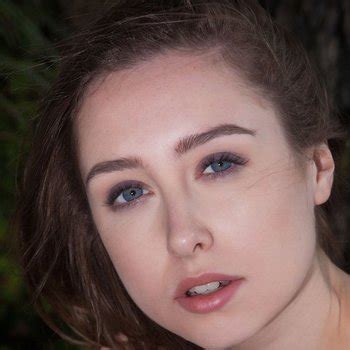 Ginger Frost Babe Page Watch This Adult Model On Freeones