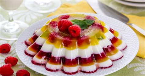 Как сделать желе из сока, молока, творога и сметаны?