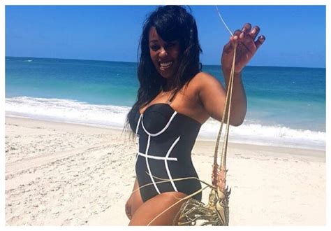 8 Hot Sexy Lillian Muli Bikini Pics