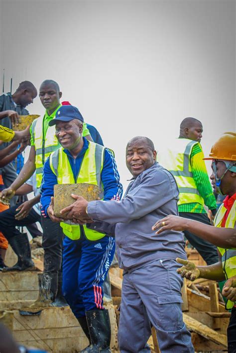 Bureau Du Premier Ministre On Twitter Burundi Se Le Er Ministre Lt