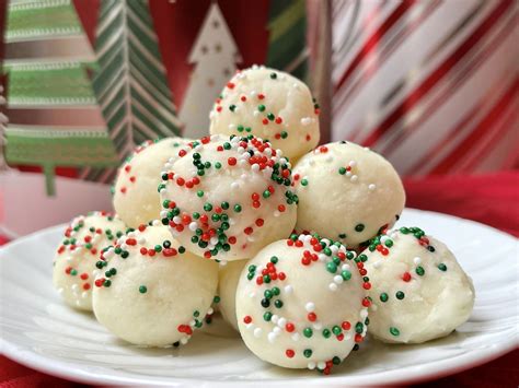 16 Best Christmas Candy Recipes To Make This Holiday — Chef Denise