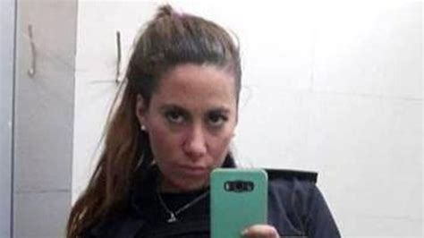 Desafectaron A Una Polic A Por Sacarse Fotos Hot Con El Uniforme