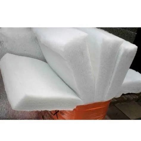 White Synthetic Wool Insulation Or Poly Wool Or Polyester Wool