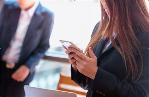 chat aplikasi chatting terdesentralisasi pertama