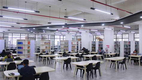 foto perpustakaan universitas diponegoro