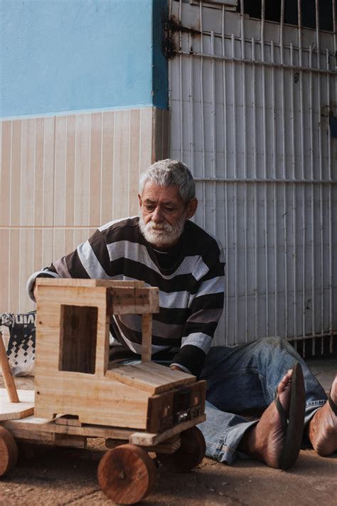 Janet Schmidt Passes Away: Obituary and Service Information 1