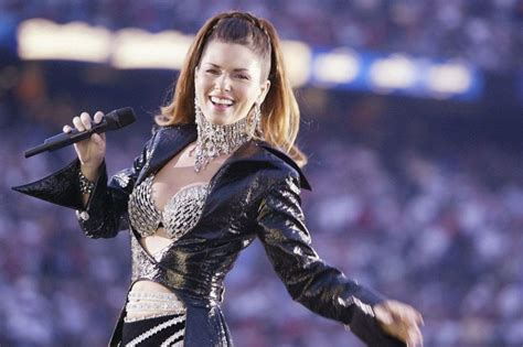 Hot Shania Twain Bikini Photos ThBlog