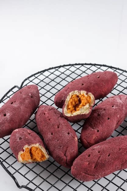 Goguma Ppang O Pan Mochi De Camote Coreano Roti Ubi Corea Foto Premium