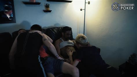 Gay Estabamos Jugando Xbox Y Terminamos Cogiendo Short Latin Boy Toys Mp