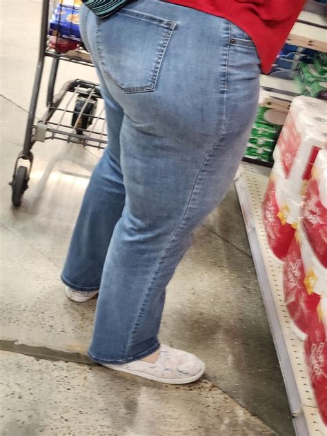 Out In The Wild 48 BBW The Phattest Cougar Ass Ive Seen Pt 1 Tight Jeans Forum