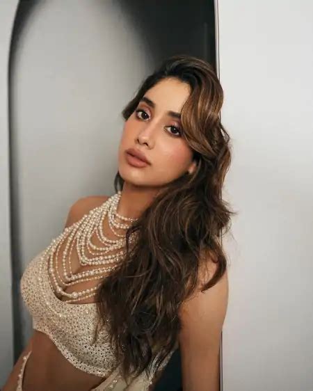 Janhvi Kapoor Latest Hot Pics And Photos Gallery