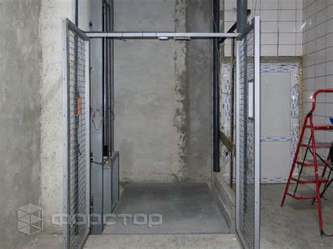 Одномачтовый подъемник на производство, склад или магазин — подъемник ...