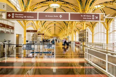 Reagan international airport Stock Photos, Royalty Free Reagan ...