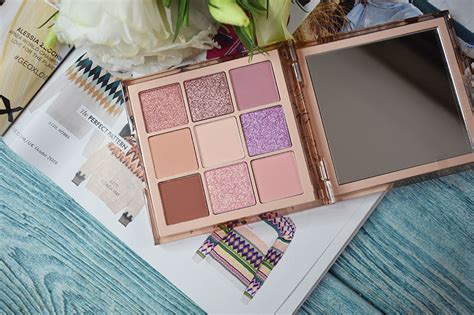Huda Beauty Light Nude Obsessions Beauty Hamster