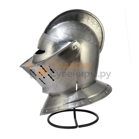 Шлем рыцарский закрытый, с черненым орнаментом