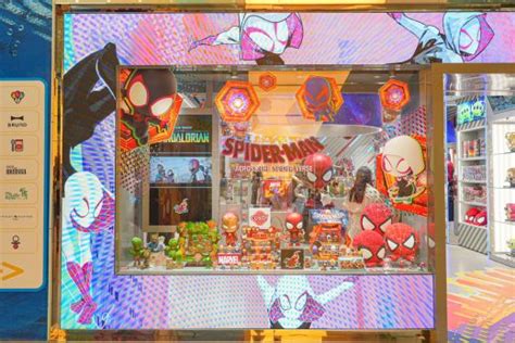 Hot Toys X Sesame Note