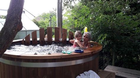 Badetonne Badezuber Badefass Hottub Hot Tub Isbjorn Hottubs De Hot Tub Outdoor