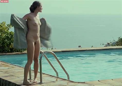 Naked Anne Ratte Polle In Halbschatten