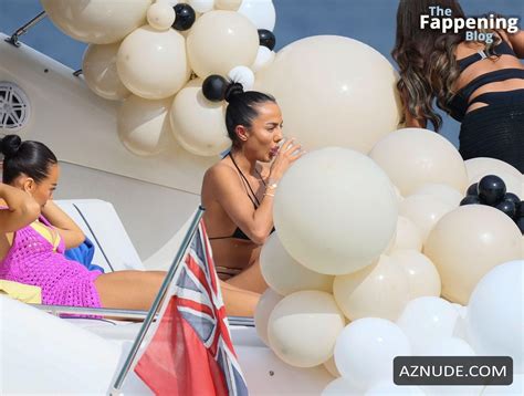 Arianna Ajtar S Sexy Bikini Show In Ibiza AZNude