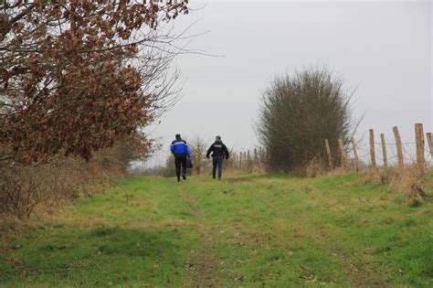 Chasseur Tu Dans Lorne Lhomme Soup Onn Du Tir D F R Devant Le